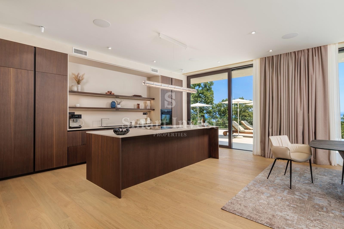 MOŠĆENICE, luksuzna vila z bazenom in panoramskim pogledom na morje