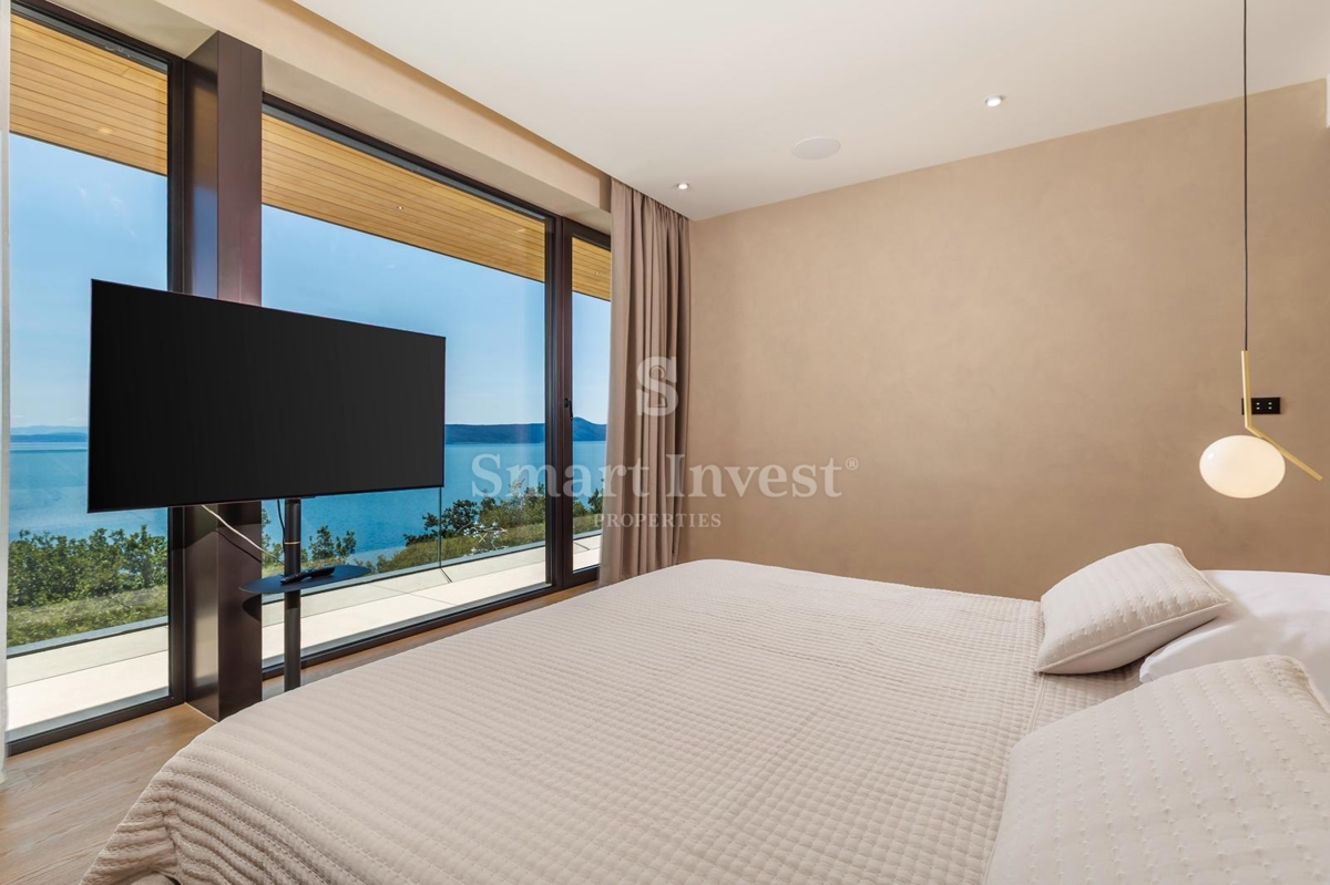 MOŠĆENICE, luksuzna vila z bazenom in panoramskim pogledom na morje