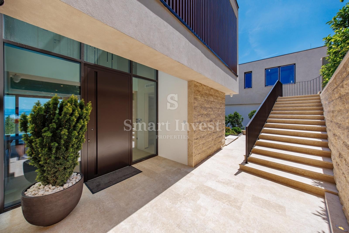 MOŠĆENICE, luksuzna vila z bazenom in panoramskim pogledom na morje