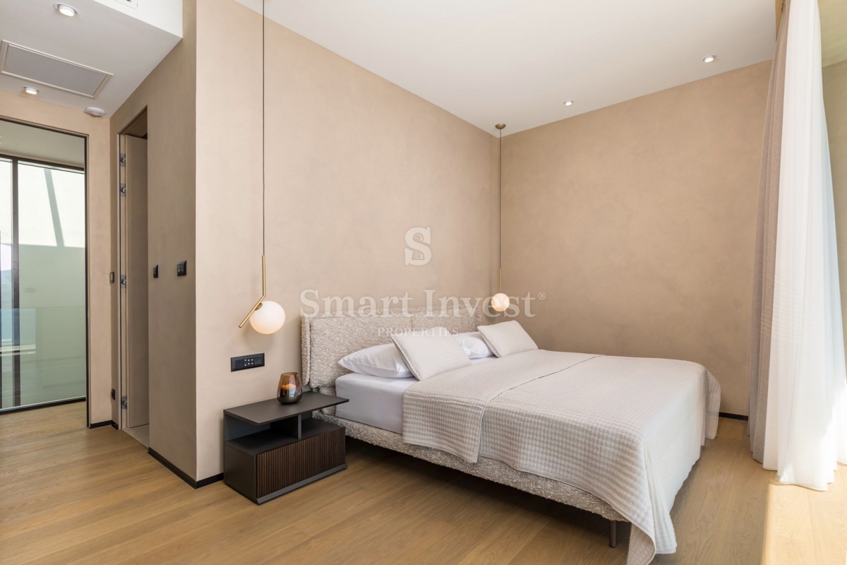 MOŠĆENICE, luksuzna vila z bazenom in panoramskim pogledom na morje