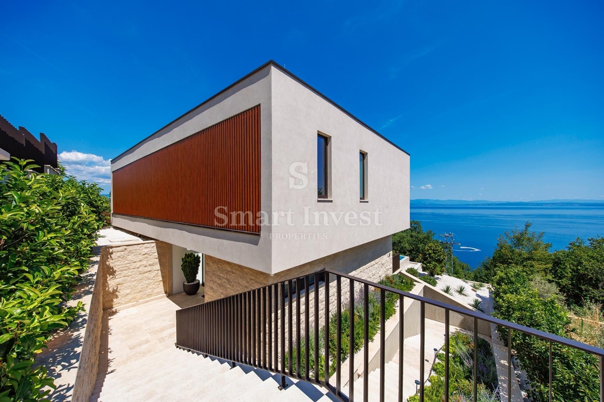 MOŠĆENICE, luksuzna vila z bazenom in panoramskim pogledom na morje