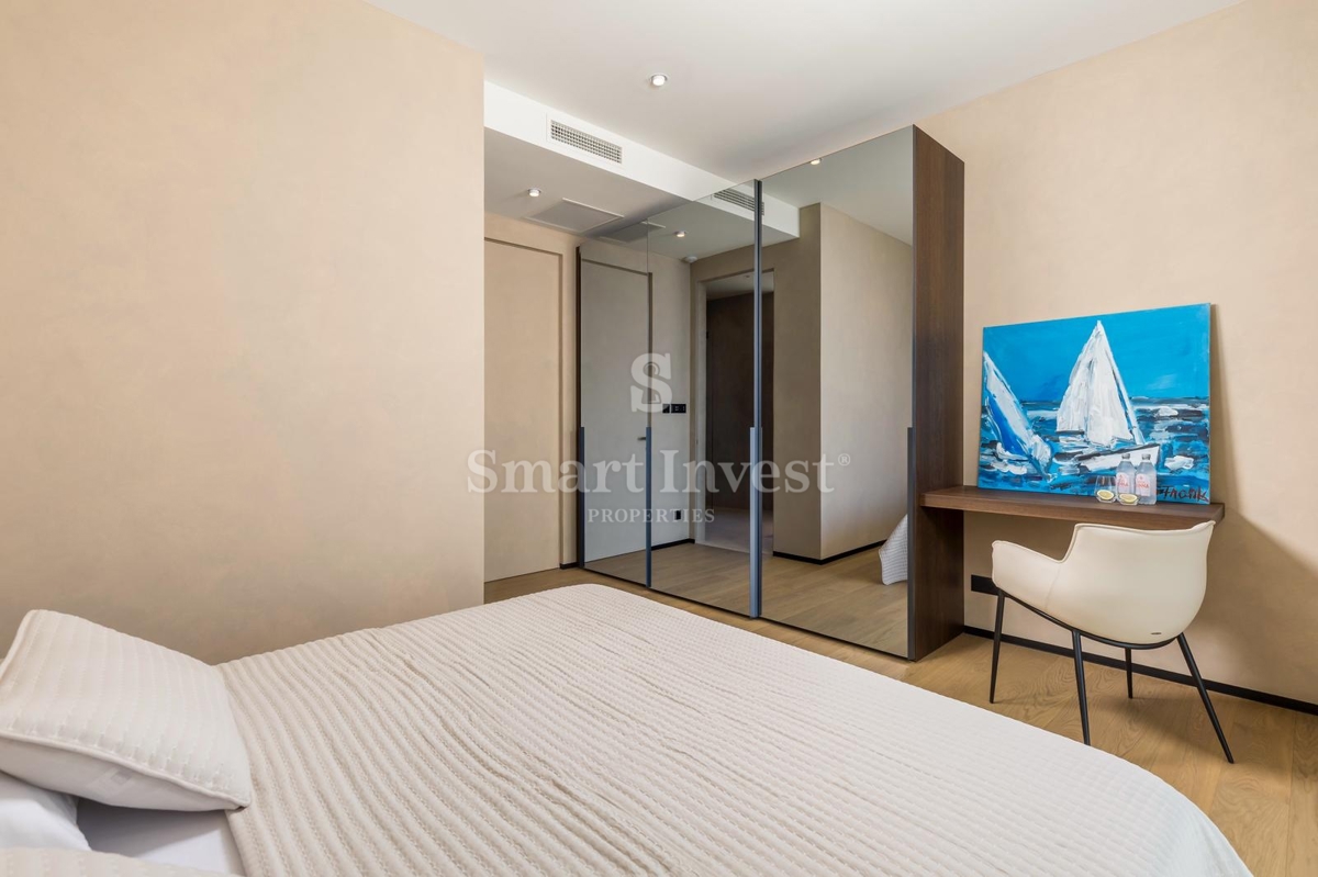 MOŠĆENICE, luksuzna vila z bazenom in panoramskim pogledom na morje