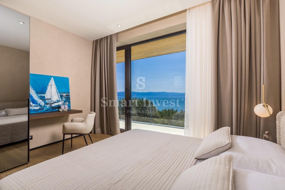 MOŠĆENICE, luksuzna vila z bazenom in panoramskim pogledom na morje