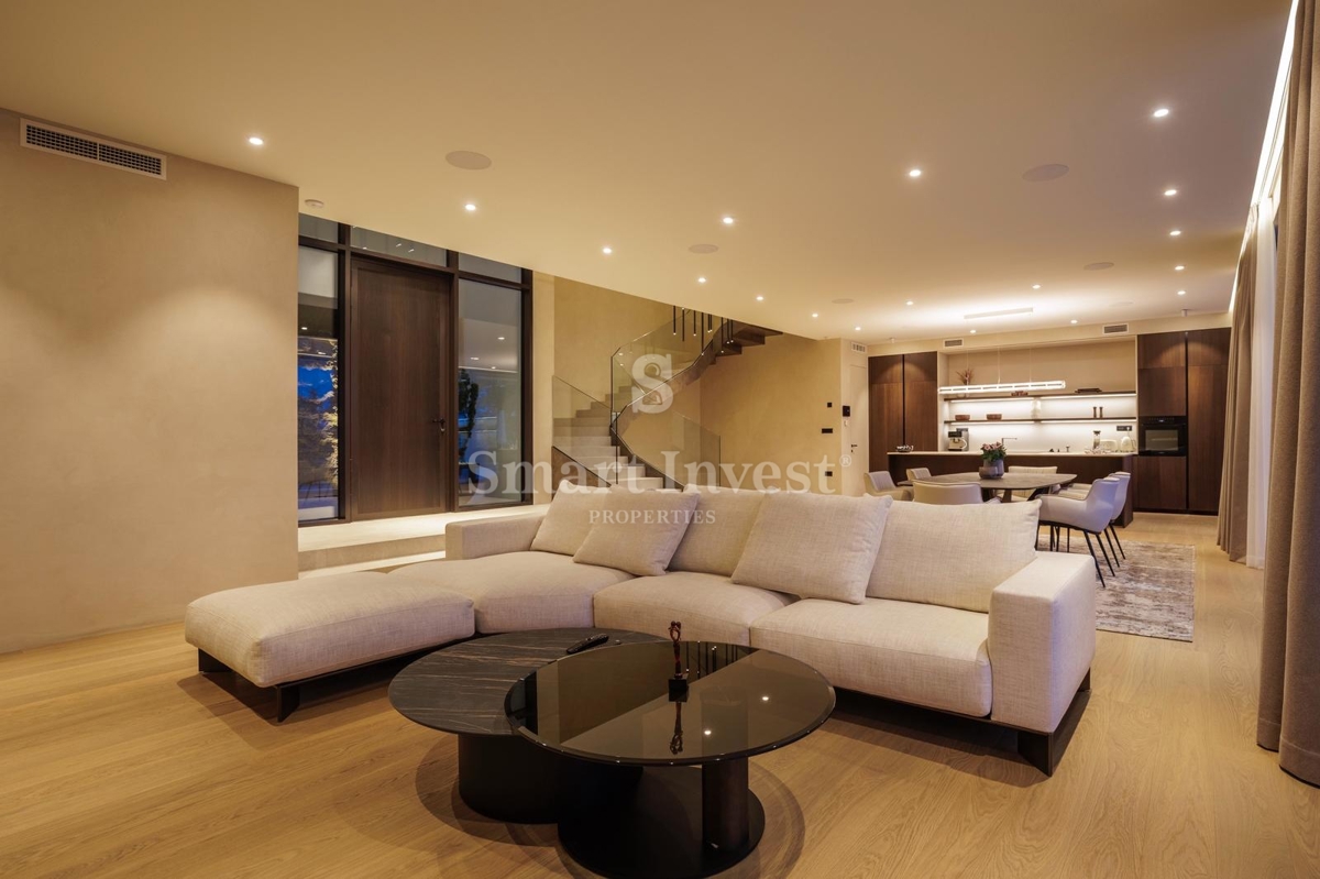 MOŠĆENICE, luksuzna vila z bazenom in panoramskim pogledom na morje