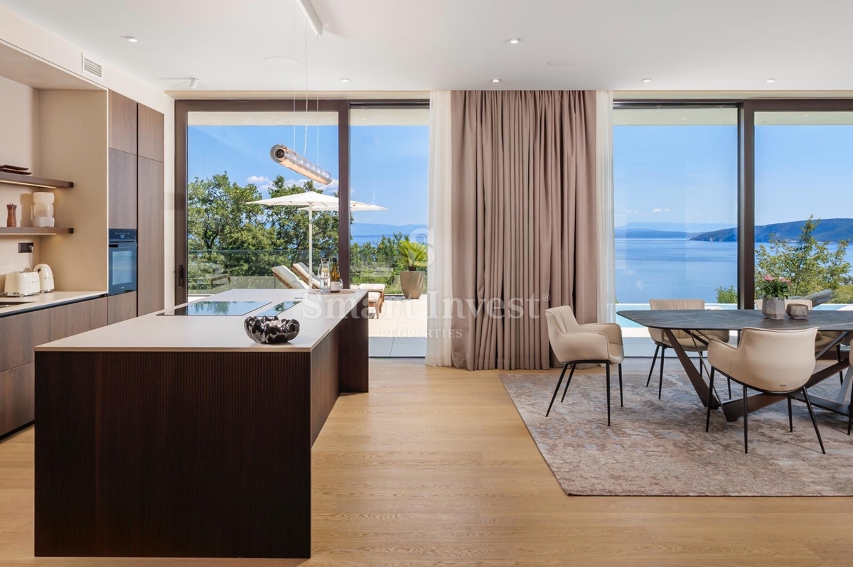 MOŠĆENICE, luksuzna vila z bazenom in panoramskim pogledom na morje