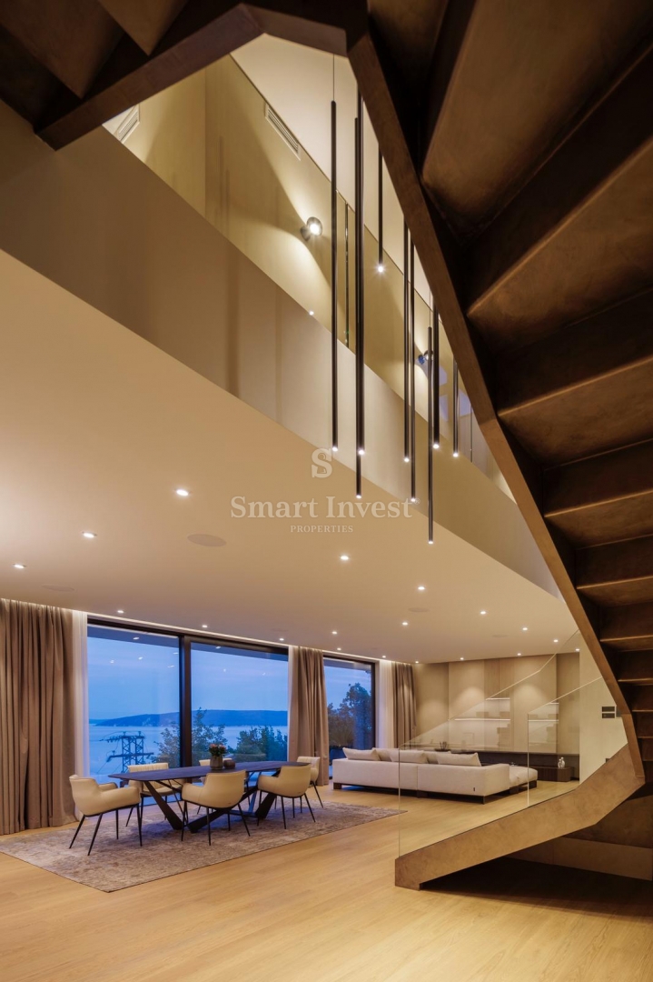 MOŠĆENICE, luksuzna vila z bazenom in panoramskim pogledom na morje