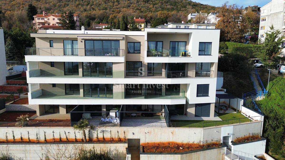 OPATIJA, Novo 3-s stanovanje s pogledom na morje in garažo