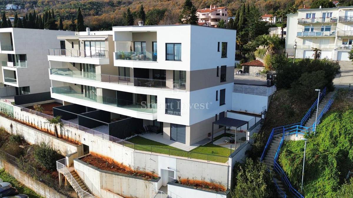 OPATIJA, Novo 3-s stanovanje s pogledom na morje in garažo