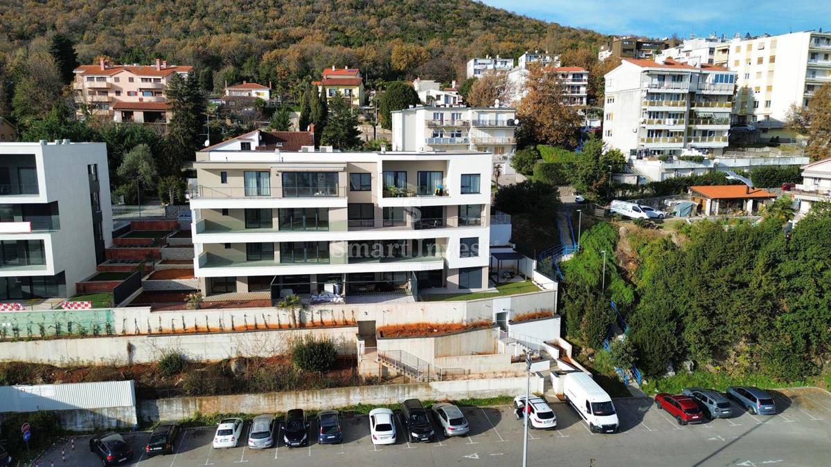 OPATIJA, Novo 3-s stanovanje s pogledom na morje in garažo