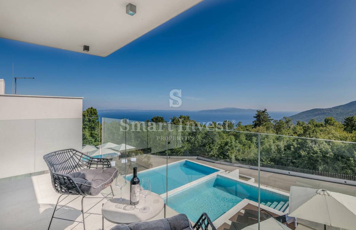 OPATIJA - VEPRINAC, moderna vila s panoramskim pogledom na morje, prodamo