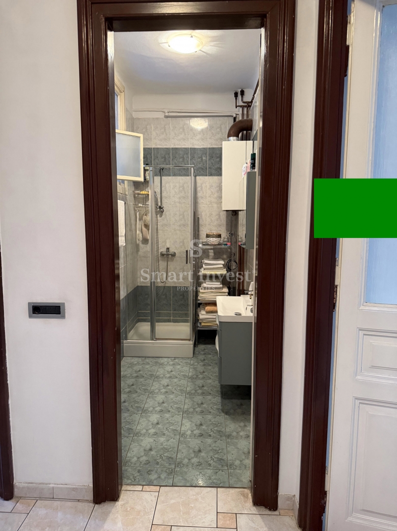 RIJEKA - CENTER, prostorno 3-sobno stanovanje z balkonom, 2 vhoda