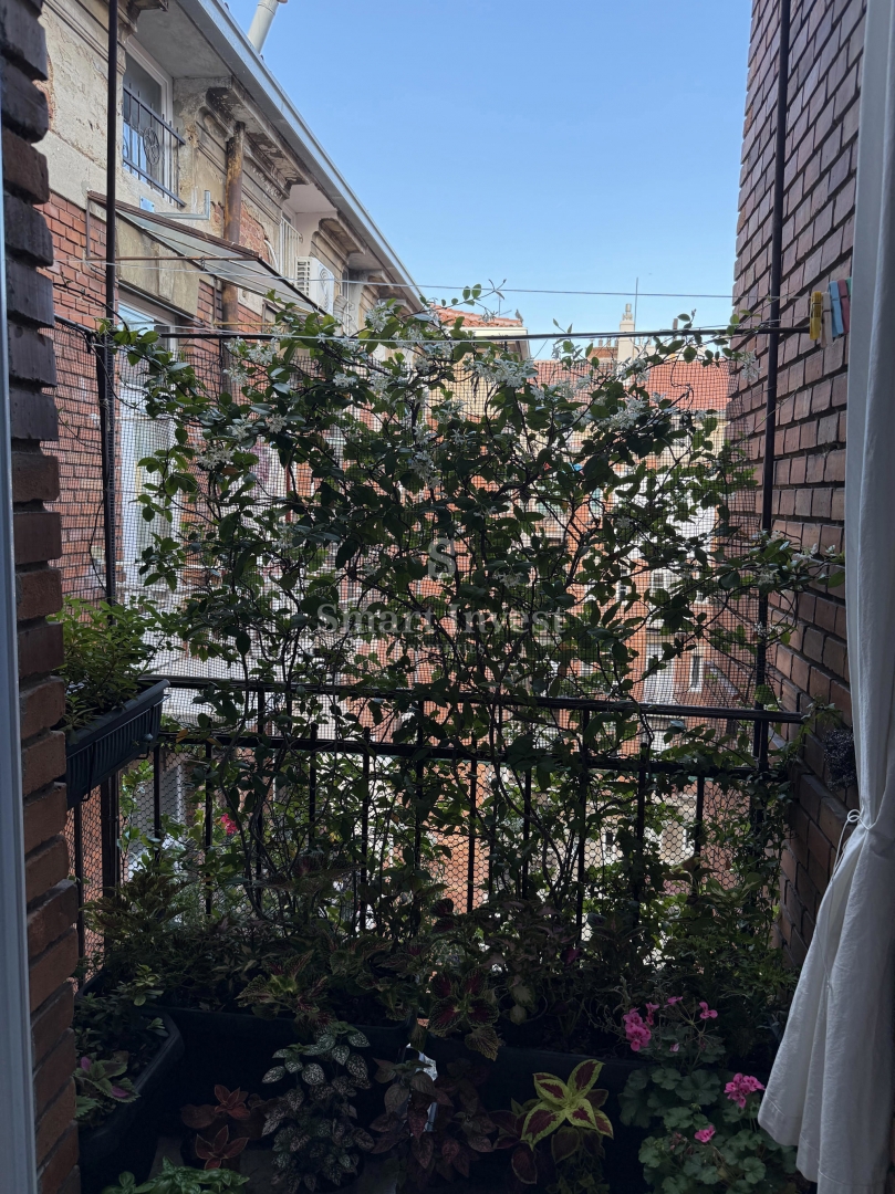 RIJEKA - CENTER, prostorno 3-sobno stanovanje z balkonom, 2 vhoda