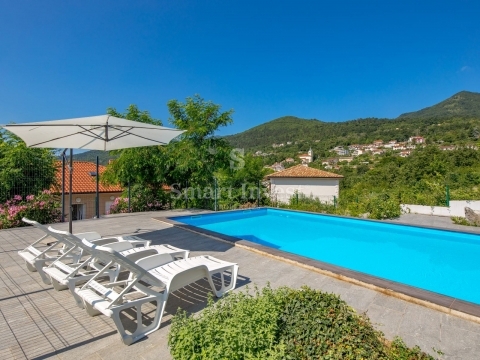 IČIĆI - POLJANE, stanovanje z vrtom in bazenom