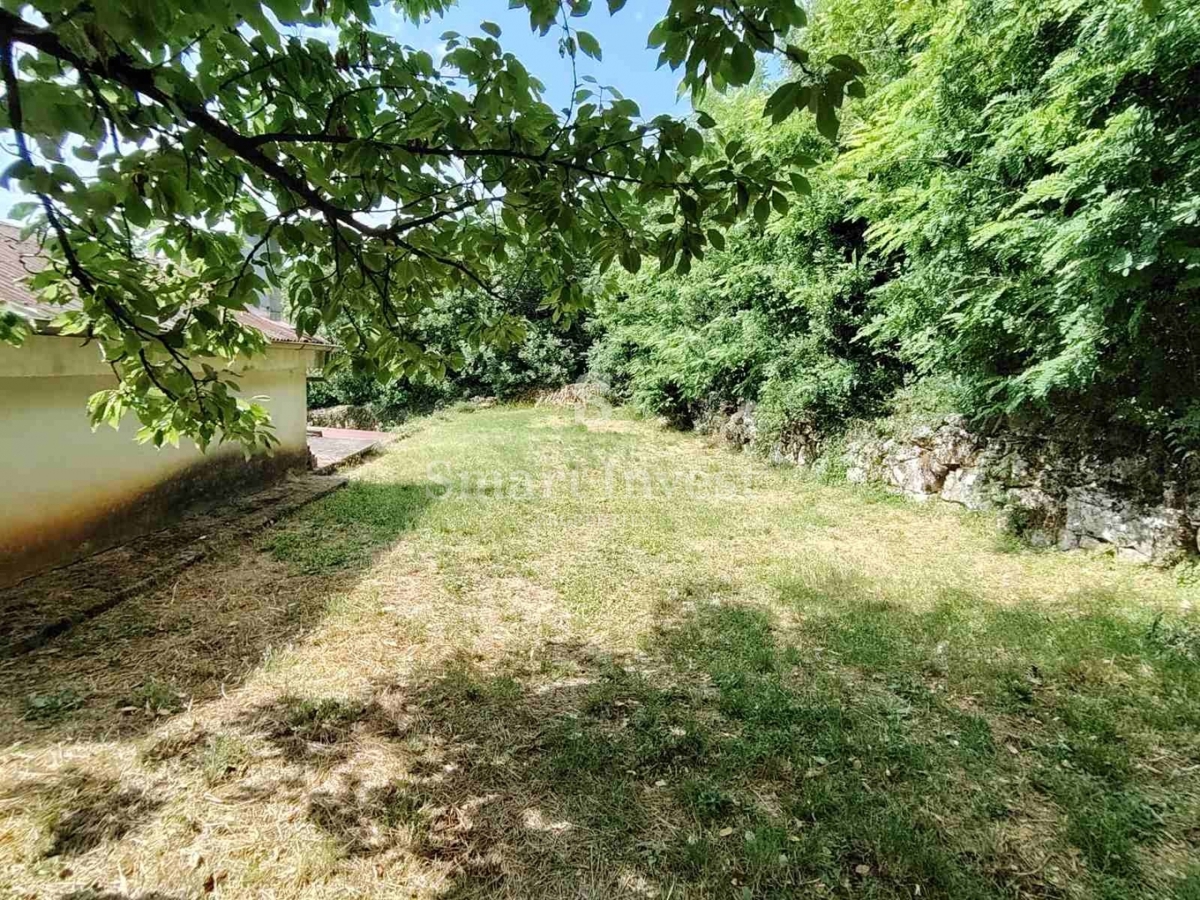 LOVRAN, gradbeno zemljišče velikosti 2437 m2