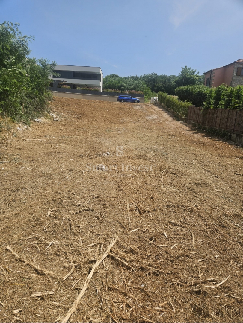 POREČ - KAŠTELIR, zemljišče z gradbenim dovoljenjem