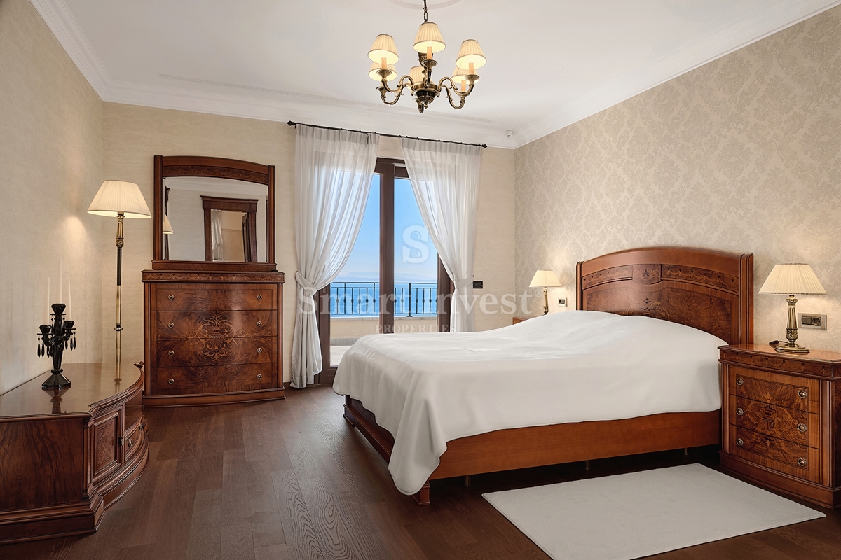 IČIĆI, ekskluzivna vila z bazenom in panoramskim pogledom na morje