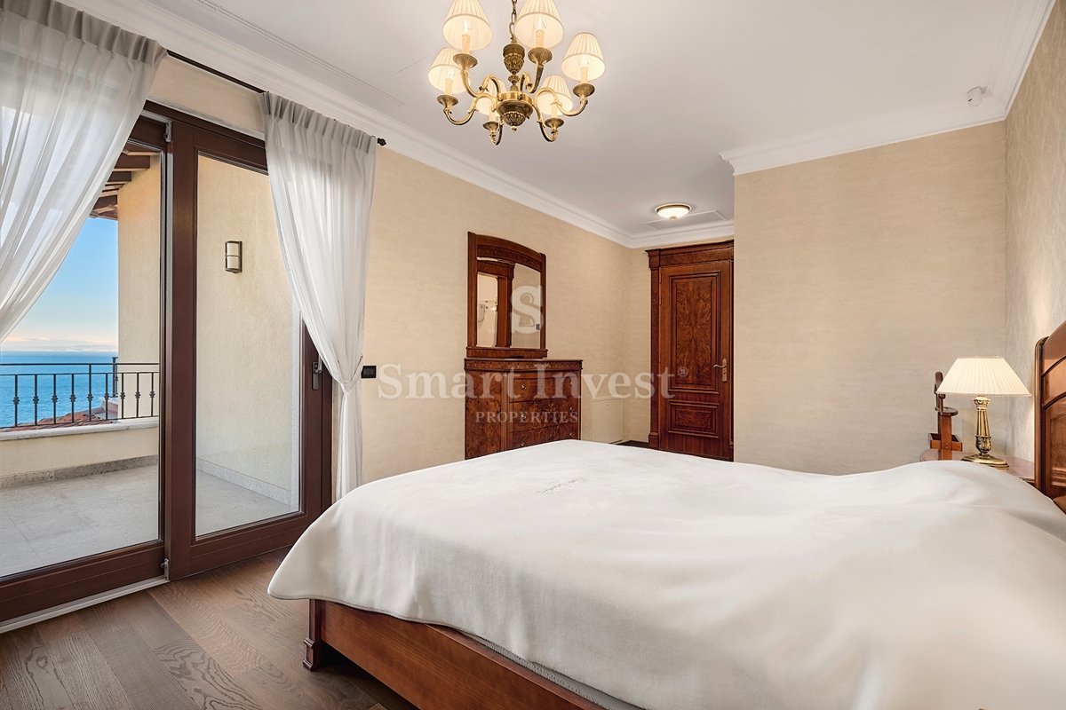 IČIĆI, ekskluzivna vila z bazenom in panoramskim pogledom na morje