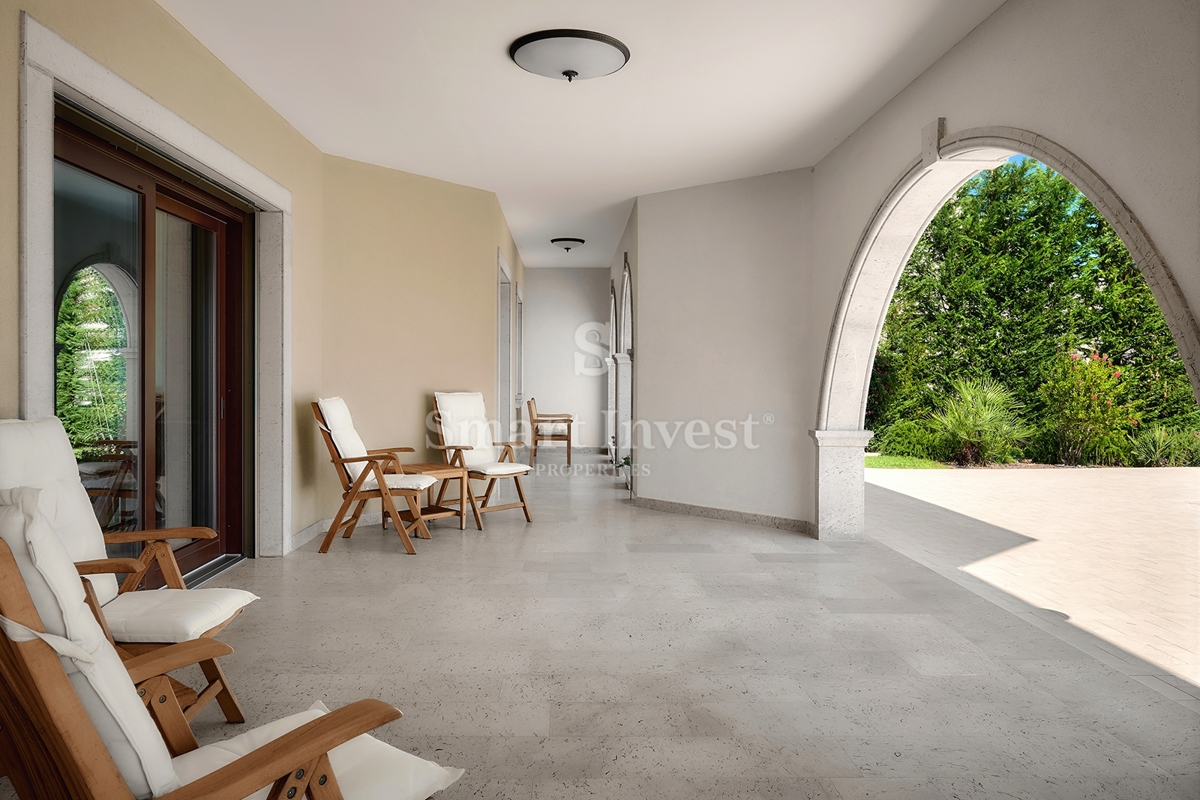 IČIĆI, ekskluzivna vila z bazenom in panoramskim pogledom na morje