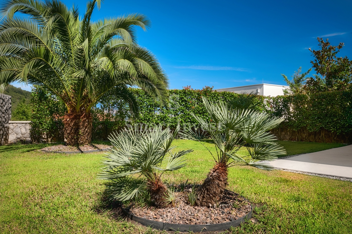 IČIĆI, ekskluzivna vila z bazenom in panoramskim pogledom na morje