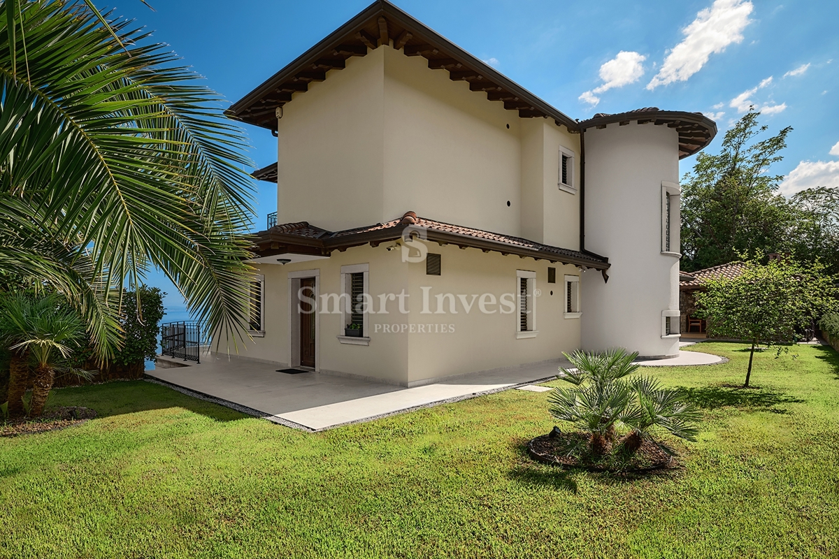 OPATIJSKA RIVIERA, ekskluzivna vila z bazenom in panoramskim pogledom na morje