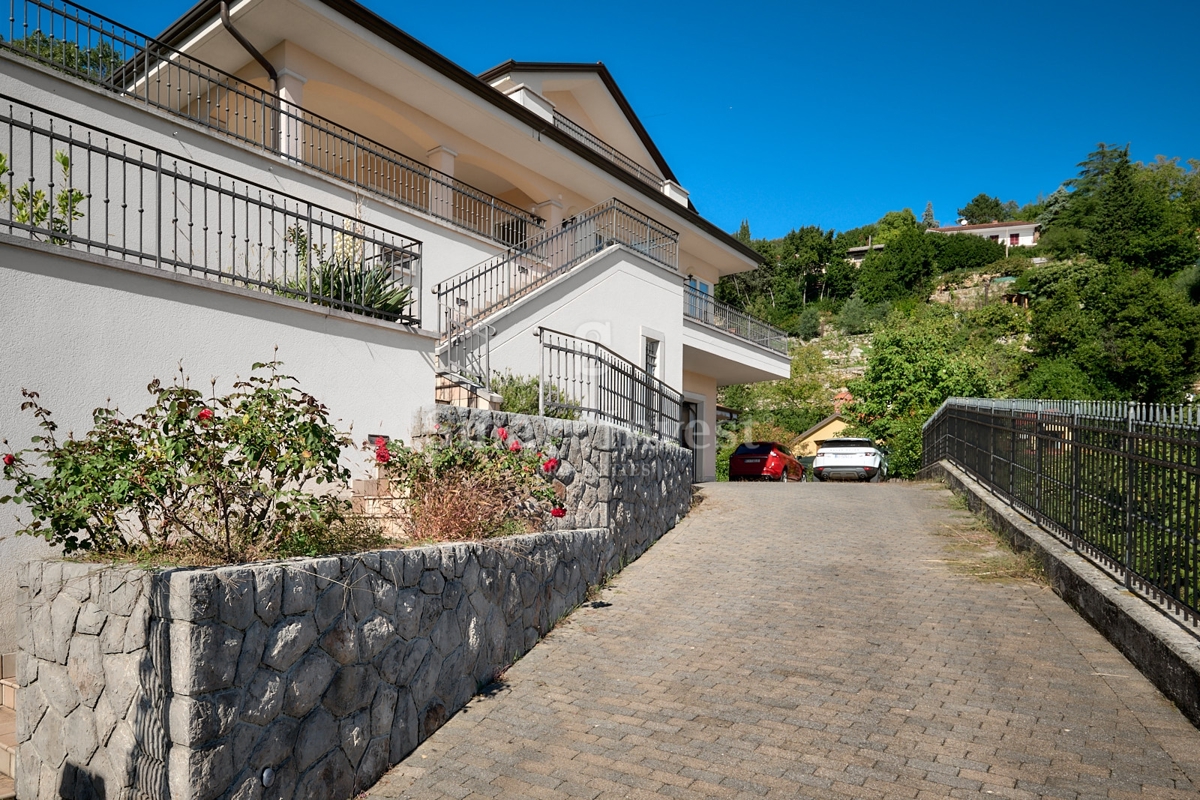 IČIĆI, čudovita hiša na odlični lokaciji, IZKLJUČNO V NAŠI AGENCIJI!