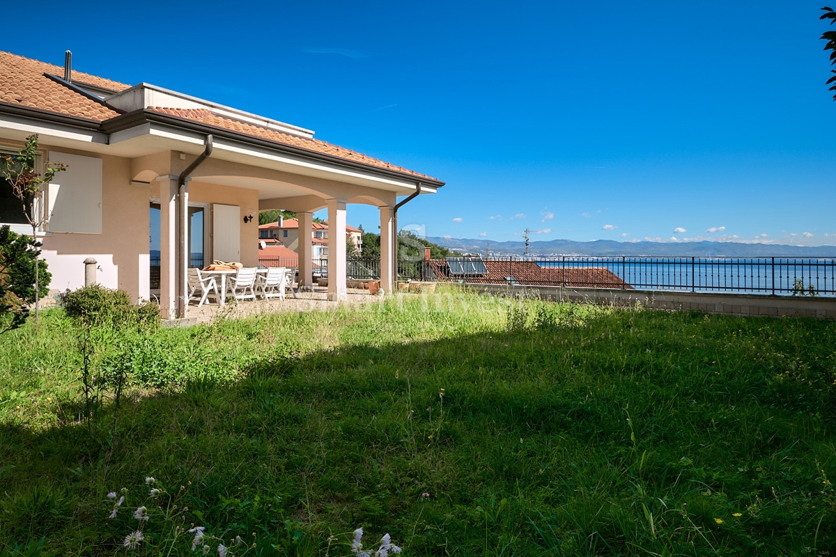 IČIĆI, čudovita hiša na odlični lokaciji, IZKLJUČNO V NAŠI AGENCIJI!