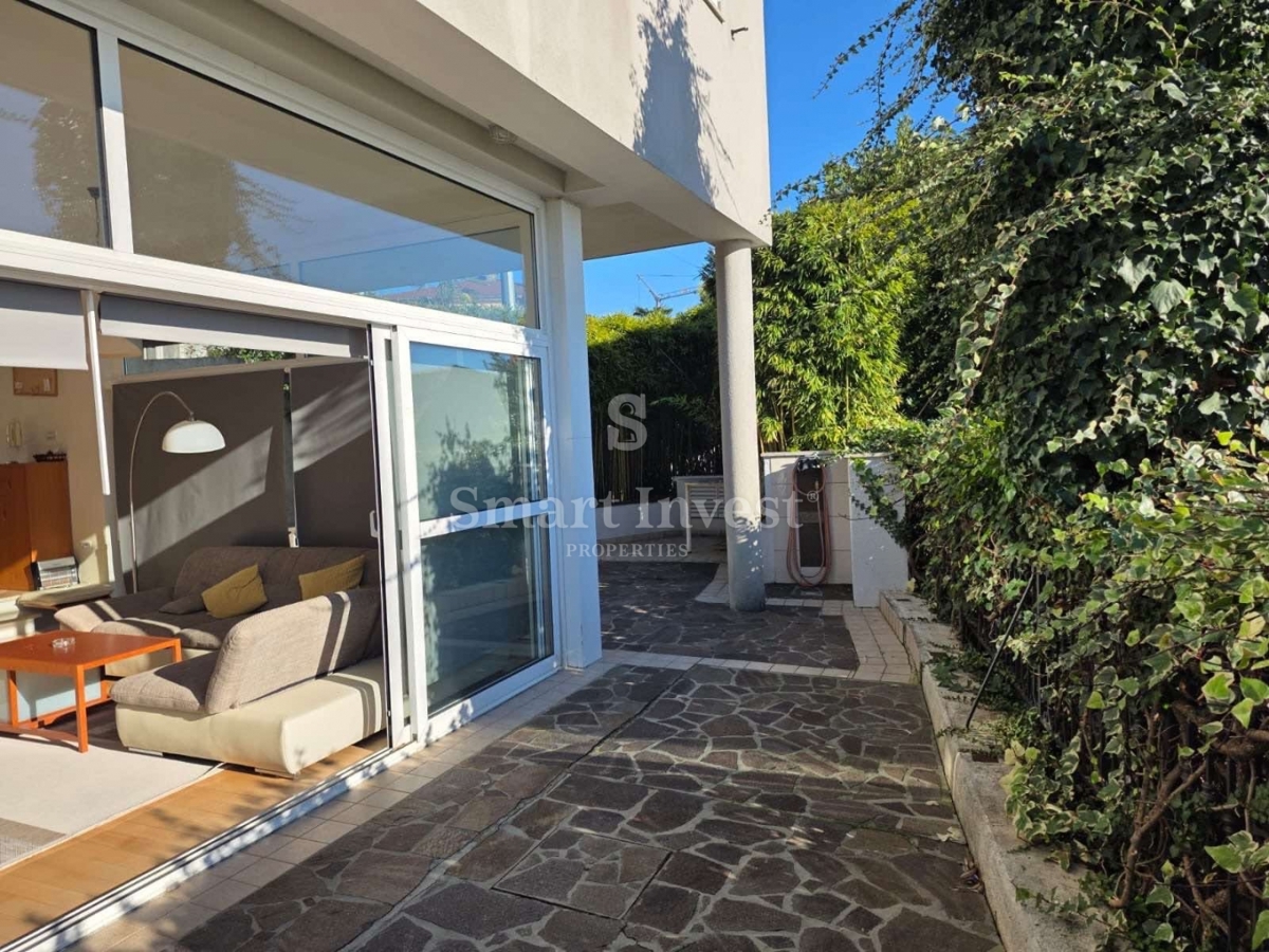 OPATIJA, 4-sobno stanovanje s parkirnim mestom v bližini centra