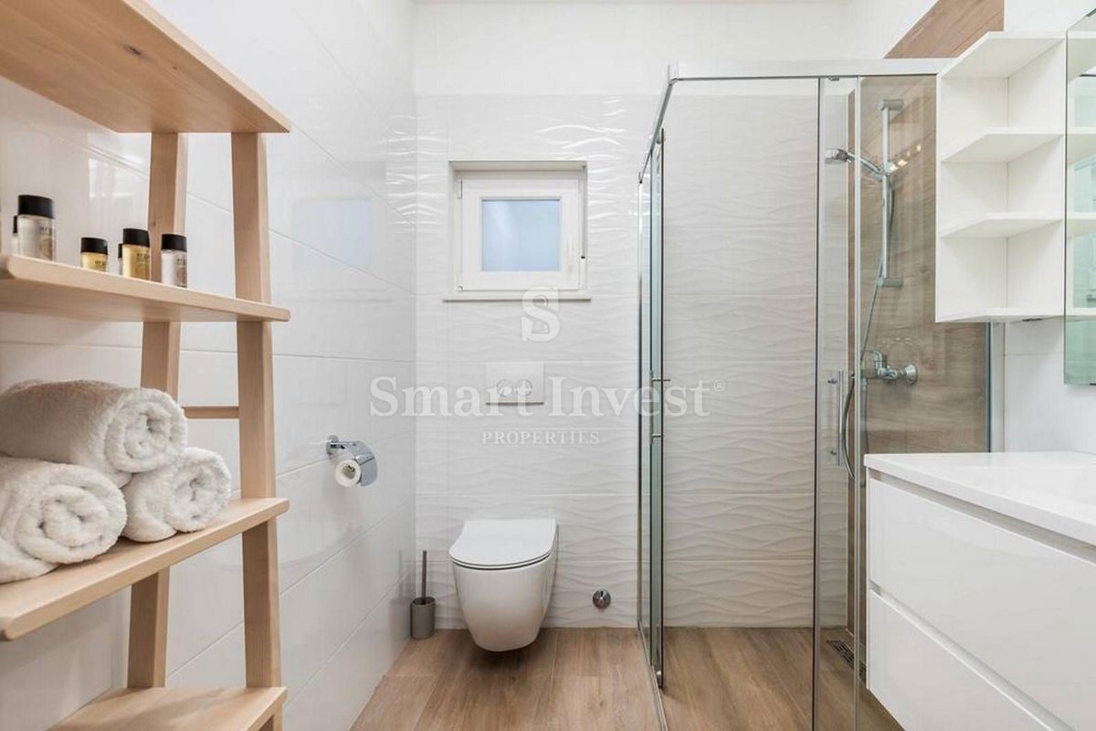 OPATIJA - POBRI, Lepa hiša 200 m2 z bazenom, prodamo