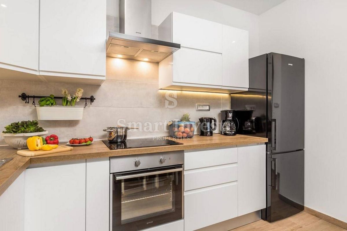 OPATIJA - POBRI, Lepa hiša 200 m2 z bazenom, prodamo