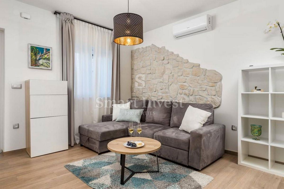 OPATIJA - POBRI, Lepa hiša 200 m2 z bazenom, prodamo