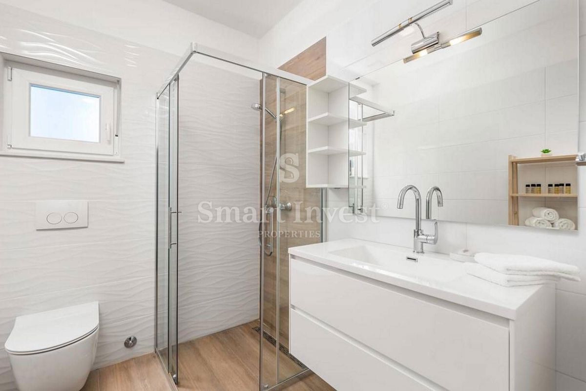 OPATIJA - POBRI, Lepa hiša 200 m2 z bazenom, prodamo