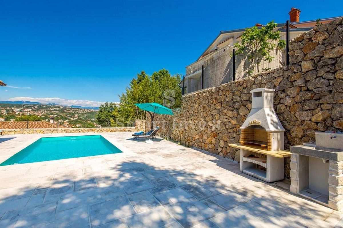 OPATIJA - POBRI, Lepa hiša 200 m2 z bazenom, prodamo