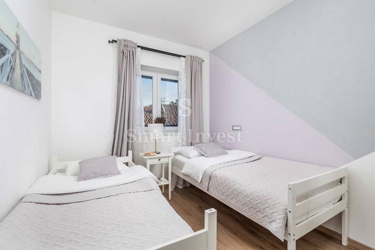 OPATIJA - POBRI, Lepa hiša 200 m2 z bazenom, prodamo