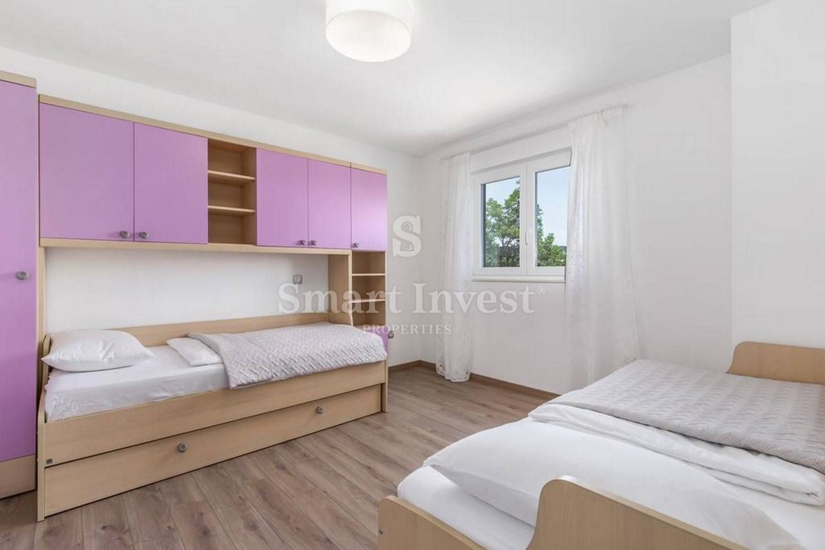 OPATIJA - POBRI, Lepa hiša 200 m2 z bazenom, prodamo