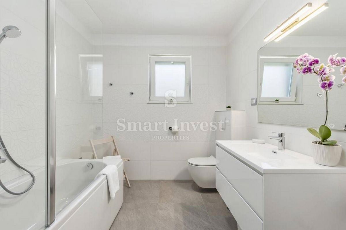 OPATIJA - POBRI, Lepa hiša 200 m2 z bazenom, prodamo