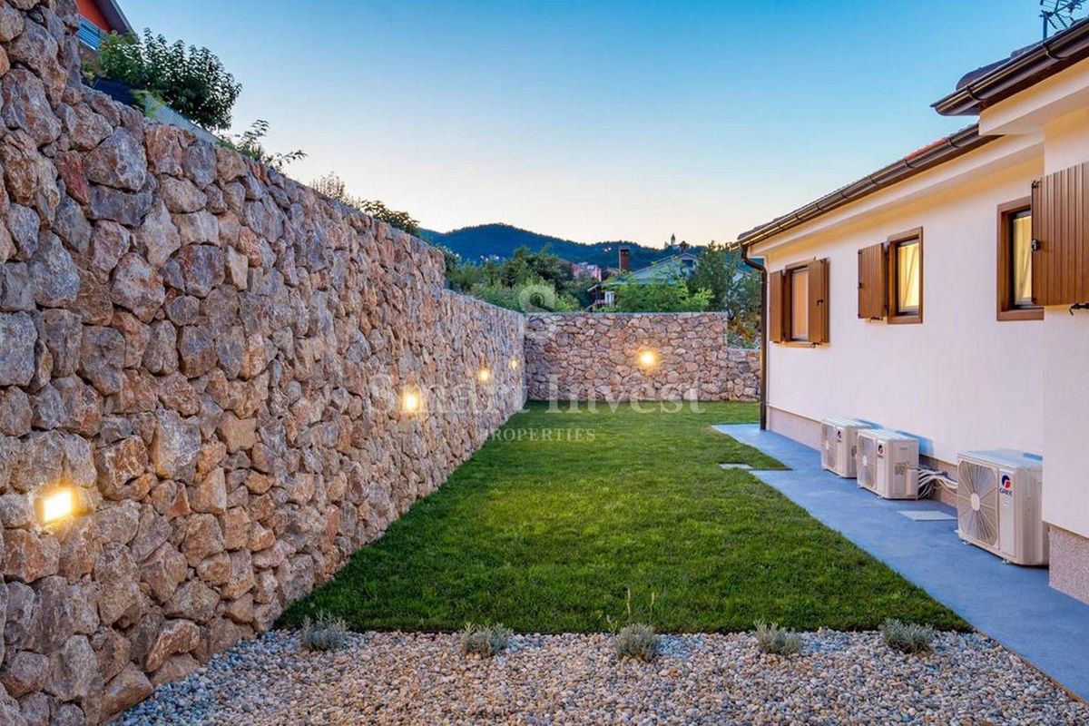 OPATIJA - POBRI, Lepa hiša 200 m2 z bazenom, prodamo