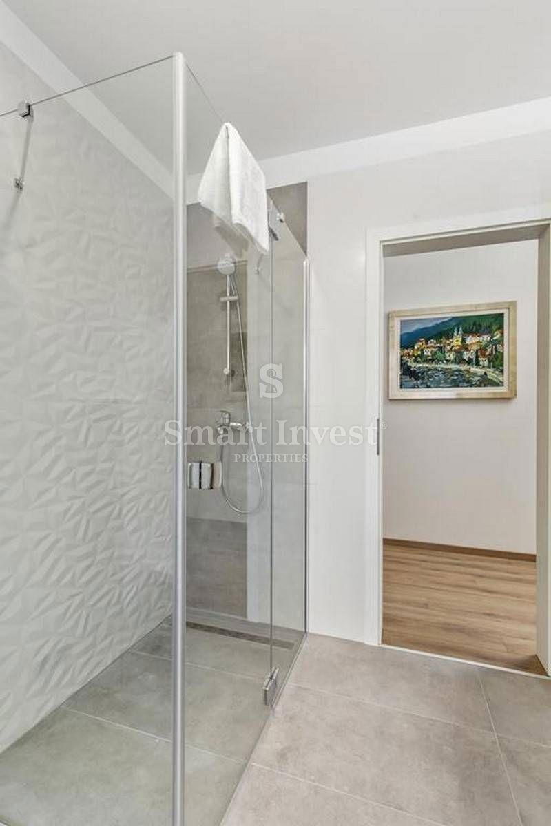 OPATIJA - POBRI, Lepa hiša 200 m2 z bazenom, prodamo