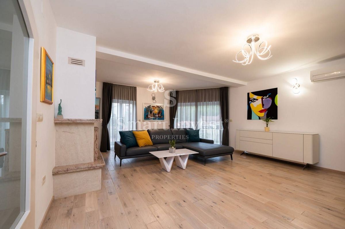 OPATIJA - MATULJI, Samostojna hiša z bazenom in garažo na mirnem mestu, prodamo