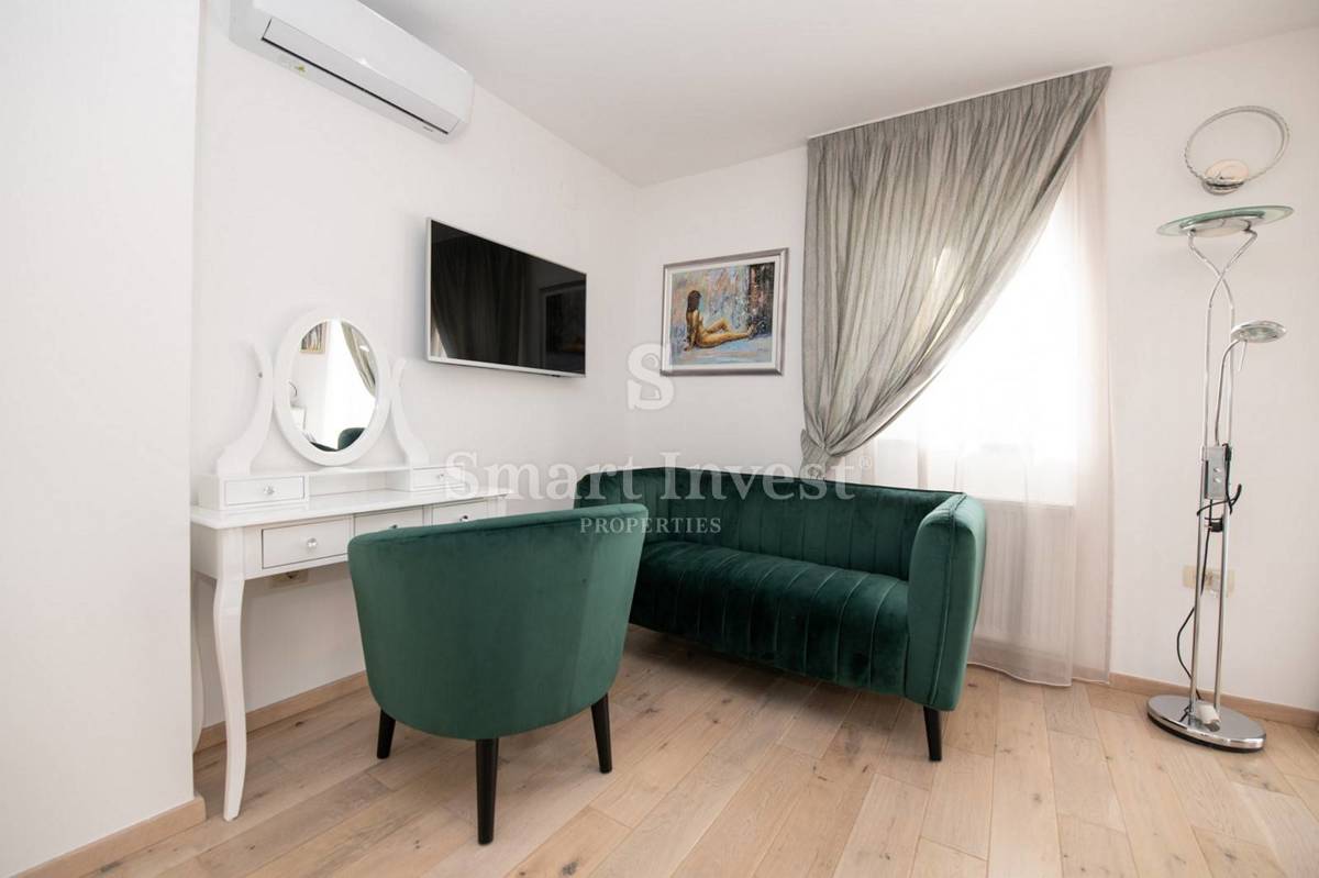 OPATIJA - MATULJI, Samostojna hiša z bazenom in garažo na mirnem mestu, prodamo