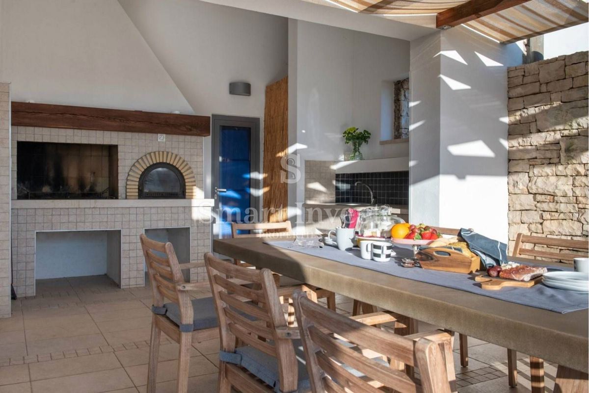 ISTRIA - VODNJAN, Modern 4-bedroom villa opposite Brijuni islands