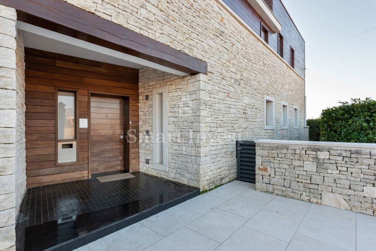 ISTRIA - VODNJAN, Modern 4-bedroom villa opposite Brijuni islands