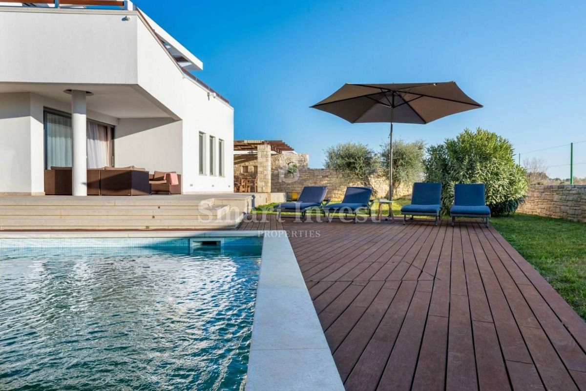 ISTRIA - VODNJAN, Modern 4-bedroom villa opposite Brijuni islands