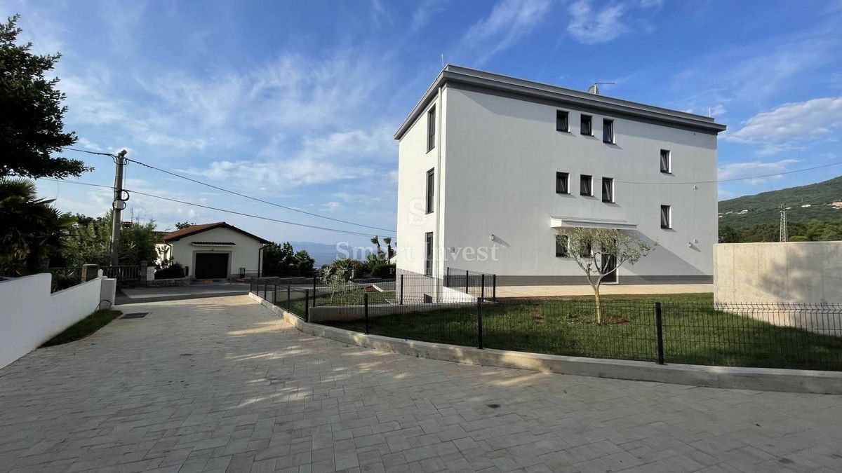 OPATIJA - MATULJI, New 3-bedrooms apartment of 187 m2