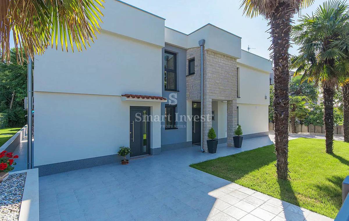 ISTRIA - POREČ, MODERN VILLA with swimming pool, 300m TO THE SEA