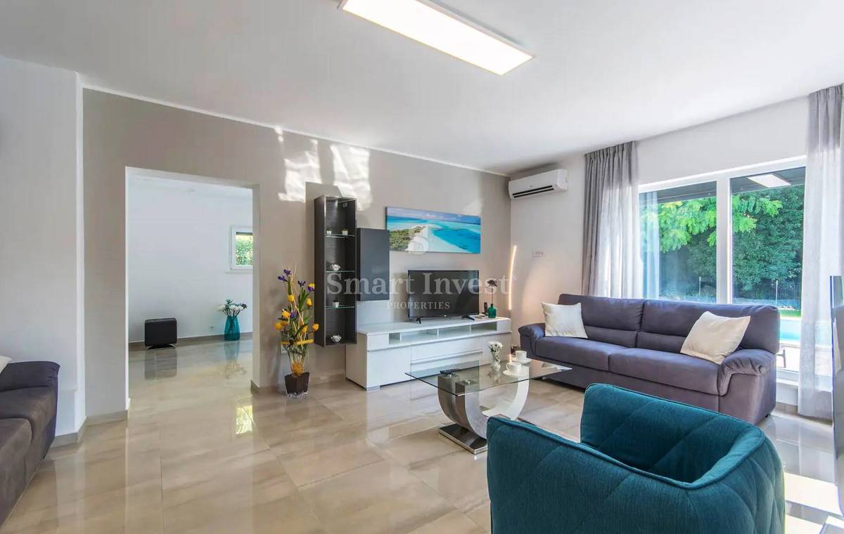 ISTRIA - POREČ, MODERN VILLA with swimming pool, 300m TO THE SEA