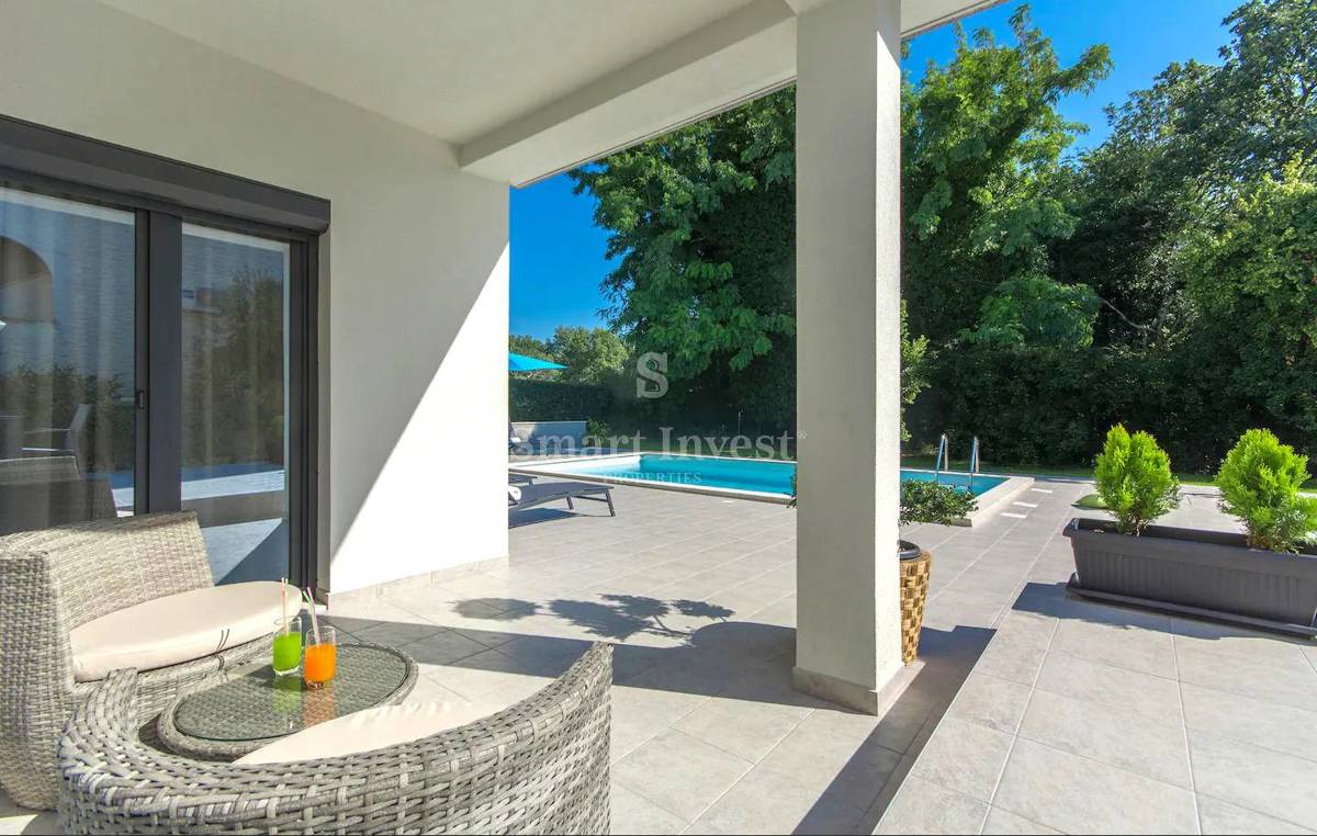 ISTRIA - POREČ, MODERN VILLA with swimming pool, 300m TO THE SEA