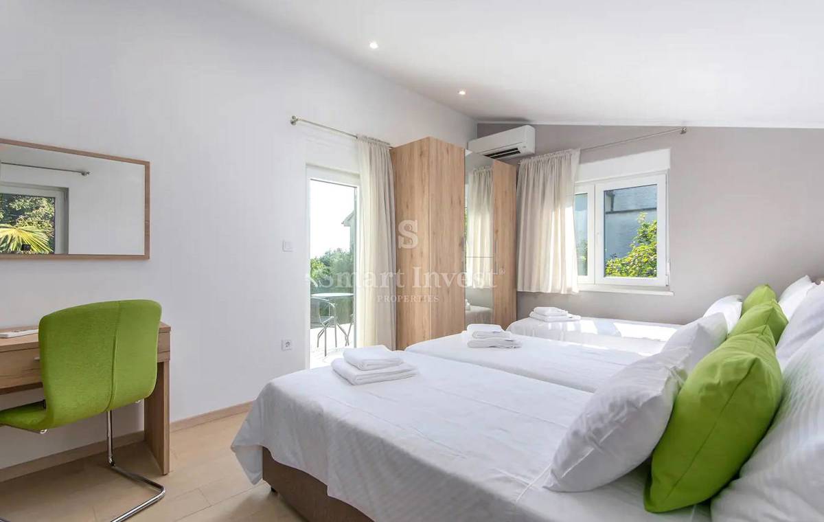 ISTRIA - POREČ, MODERN VILLA with swimming pool, 300m TO THE SEA