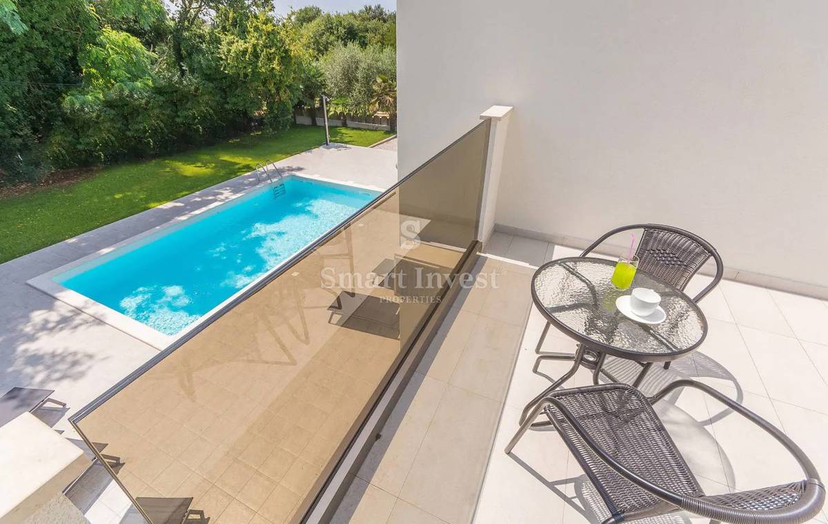 ISTRIA - POREČ, MODERN VILLA with swimming pool, 300m TO THE SEA