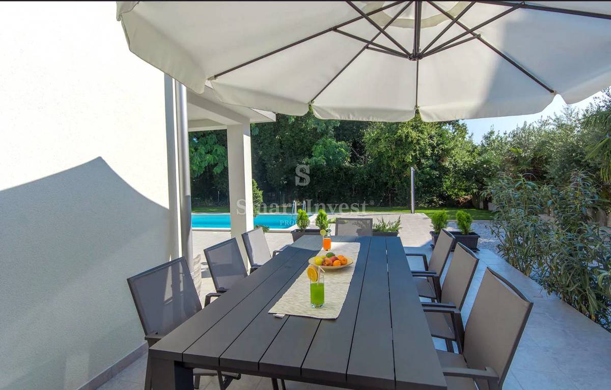 ISTRIA - POREČ, MODERN VILLA with swimming pool, 300m TO THE SEA