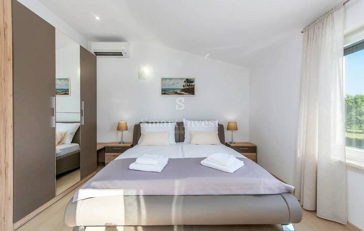 ISTRIA - POREČ, MODERN VILLA with swimming pool, 300m TO THE SEA
